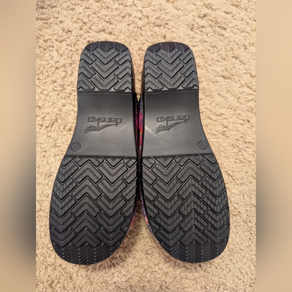 Dansko Clogs Color Burst NWT - Picture 5 of 5